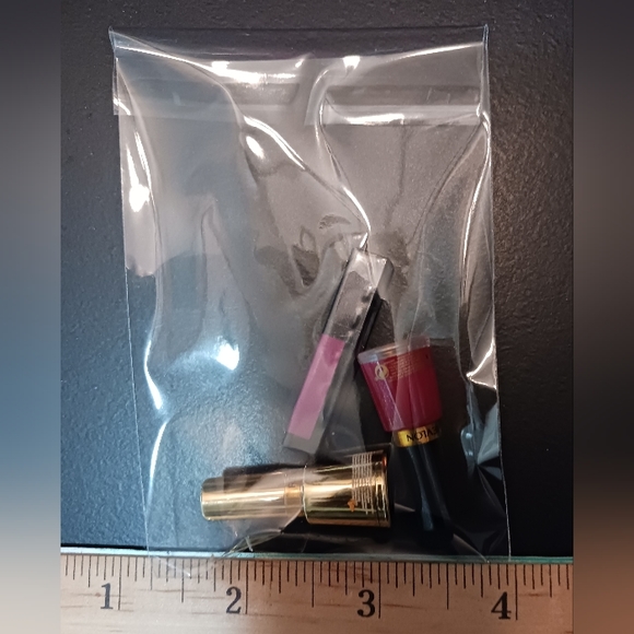 3- Zuru MINI Brands Toy REVLON Makeup! Lipgloss + Nail Polish - Picture 2 of 5